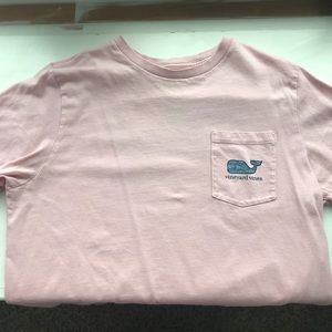 Pink vineyard vines shirt